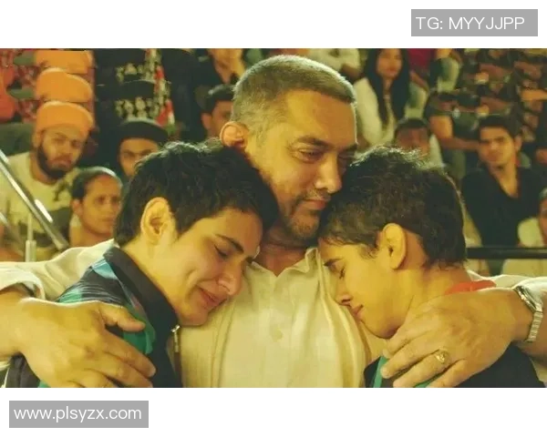 足球明星背后的英雄父亲们精彩瞬间合集展现父爱的力量与支持